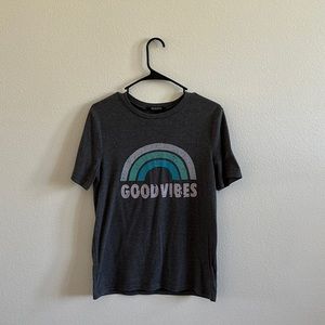 Vintage ‘Good Vibes’ Graphic-Tee